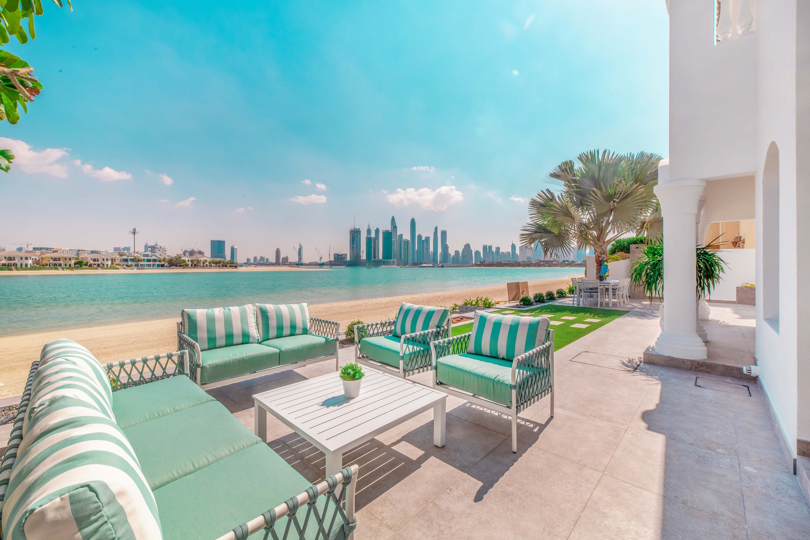 6 Bedroom Villa at the Palm Jumeirah gallery image